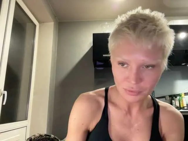 Alisa-Fox streaming now