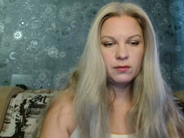 BlondeFox Image 13
