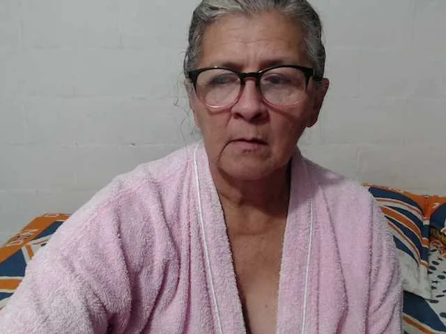 candy-mature Image 10