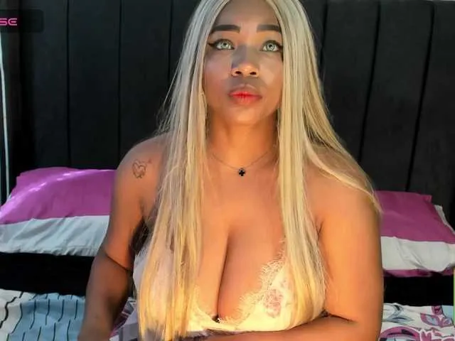 kylieboobs24 Image 19