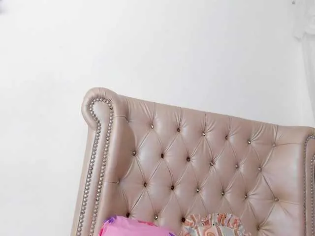 MatureBlonde Image 11
