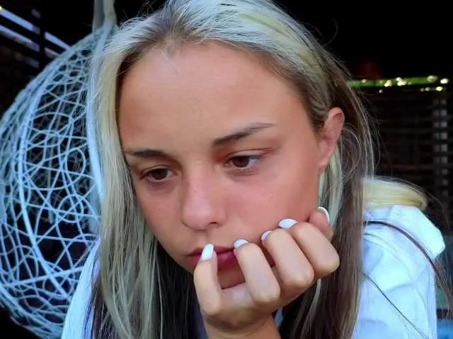 misss-vikki Image 14