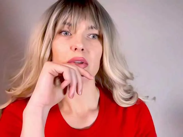 PaulaKiss streaming now