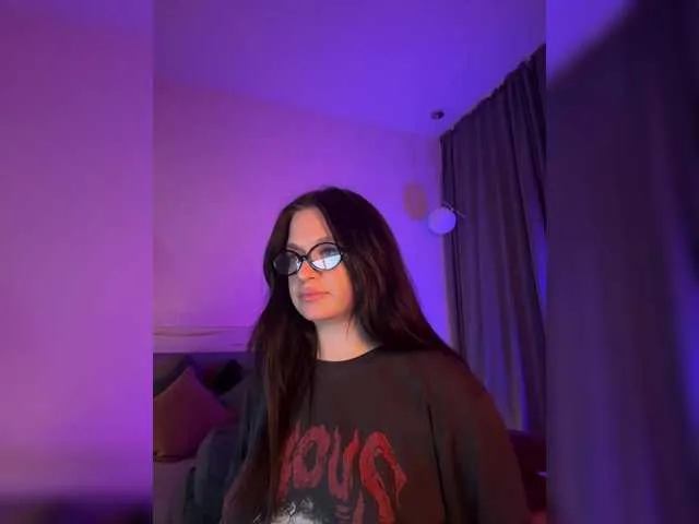 WhoreMira Image 10