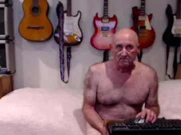 guitarsexgod live sex cam on Chatviper