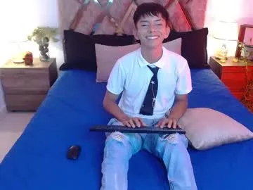 hyunjin_sun streaming now