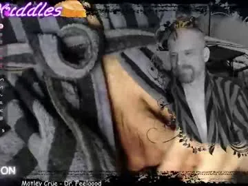 kenkuddles Image 19