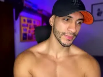 larry_jones streaming now