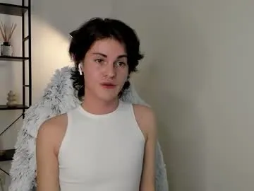 little_femb0y streaming now