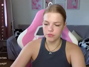 maya_blonde18 Image 3