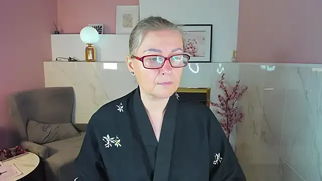 AlexandraKind Image 10