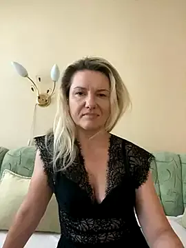 AliceSwan4011 Image 4