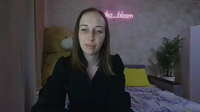 Anika_bloom Image 15