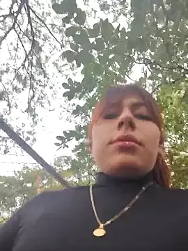 Carolina-petite Image 13