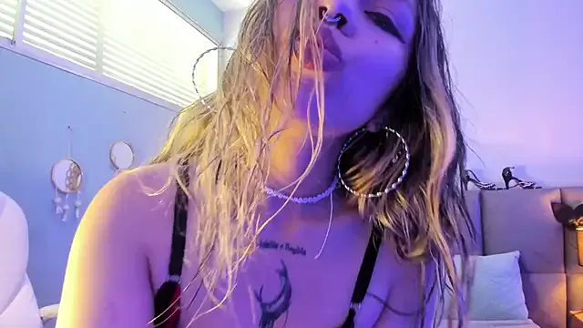 delilah_fix Image 17