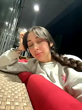 emiliasommer Image 16