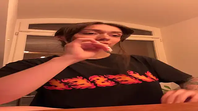 emiliasommer Image 17