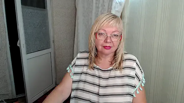 EvelynLoveShy Image 6