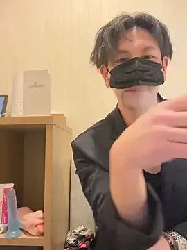 Hideen-real-face Profile Image