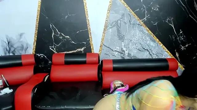 hot-threesome Image 16