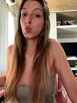 Irisdollhot Image 18