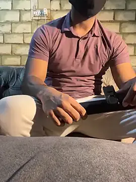 John_desihunk Image 15