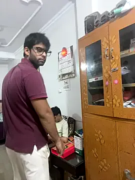 john_desihunks Image 15