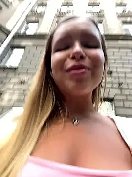 Liza_risky Image 5