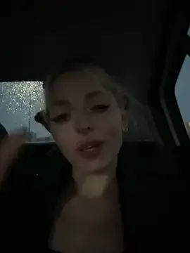 LoraaDoll Image 3