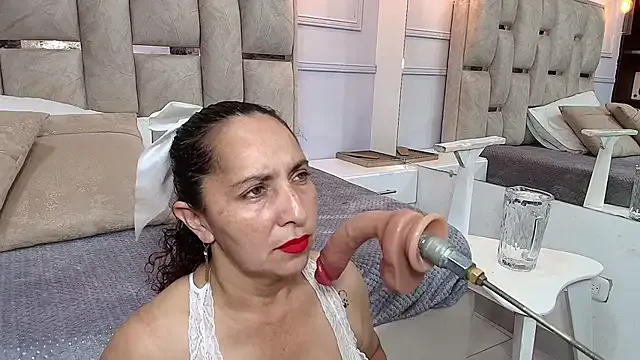 Luna_Naughty1 Image 6