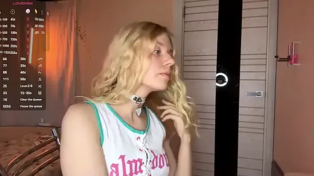 MaryjaneSpider Image 15