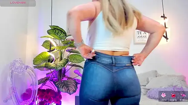 Rachel__Lang Image 8