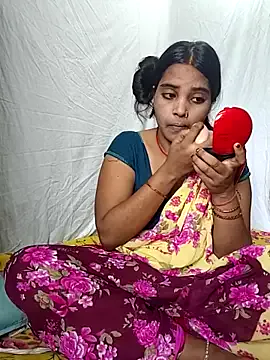 RED_CHILLY_QUEEN Image 6