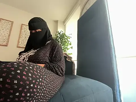 Submissive_Arab Image 3