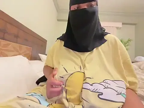 Submissive_Arab Image 7