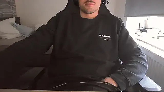 taallguyy_196 Image 2