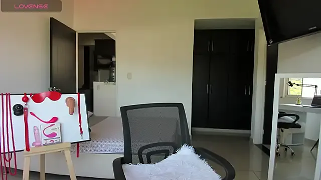 valery_sweetscheeks Image 4