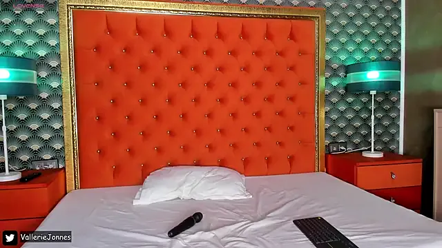 VallerieJones's Thumb Image